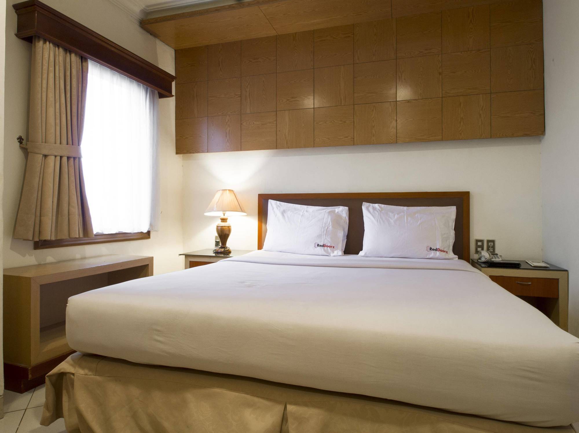 Hotel Reddoorz Near Mangga Besar Station Jakarta